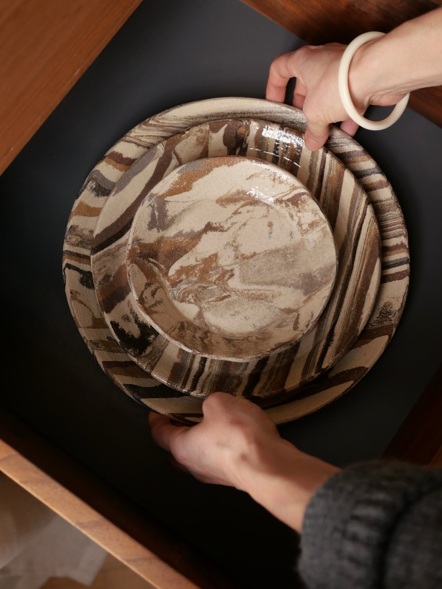 TERRA - lot de 2 assiettes tailles moyennes, sur commande