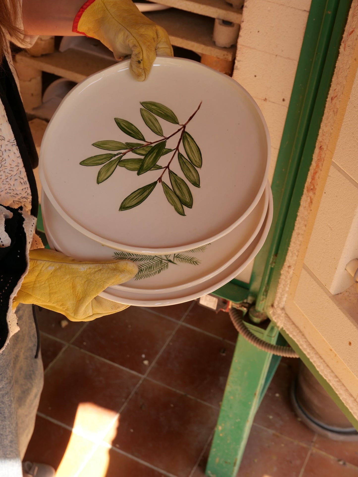 Grandes assiettes à impression végétale