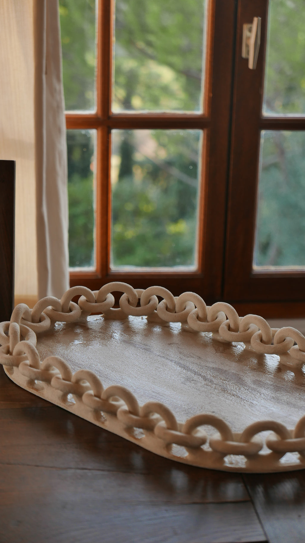 Grand plateau en terre mêlée Terra