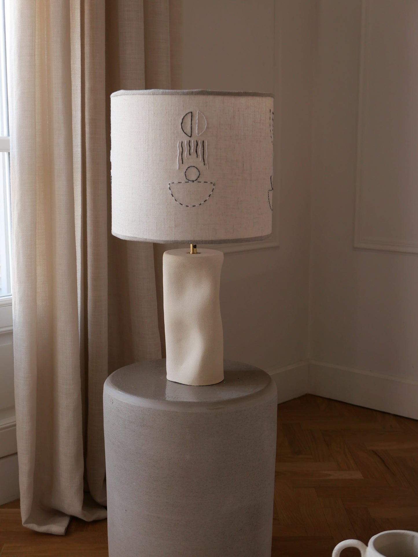 Lampe Amorosa (brodée, grand abat jour)