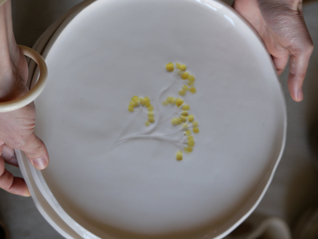 Grandes assiettes à impression végétale - sur commande