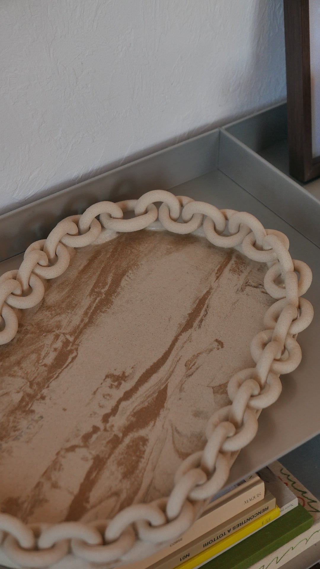 Grand plateau en terre mêlée Terra