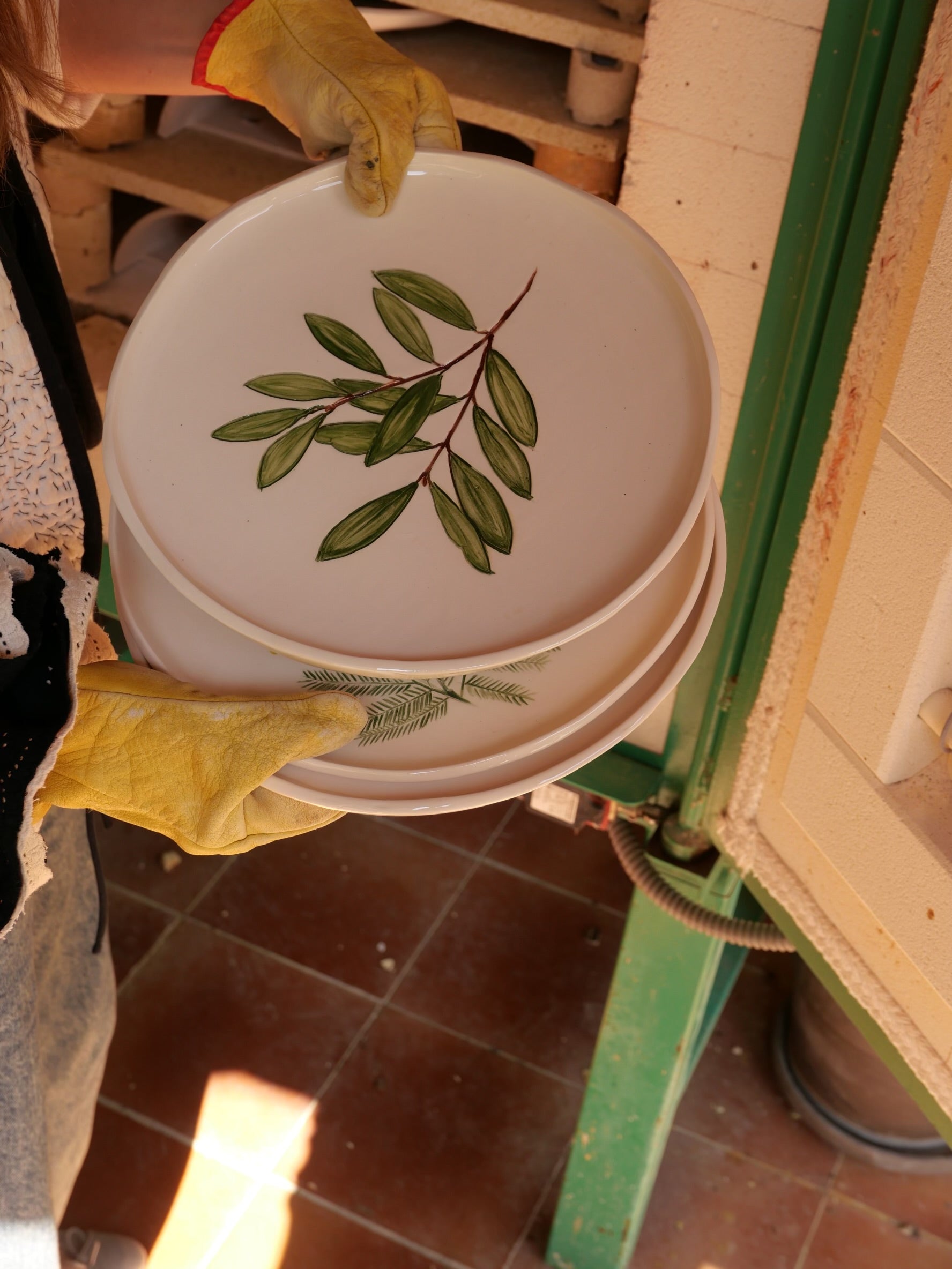 Grandes assiettes à impression végétale - sur commande